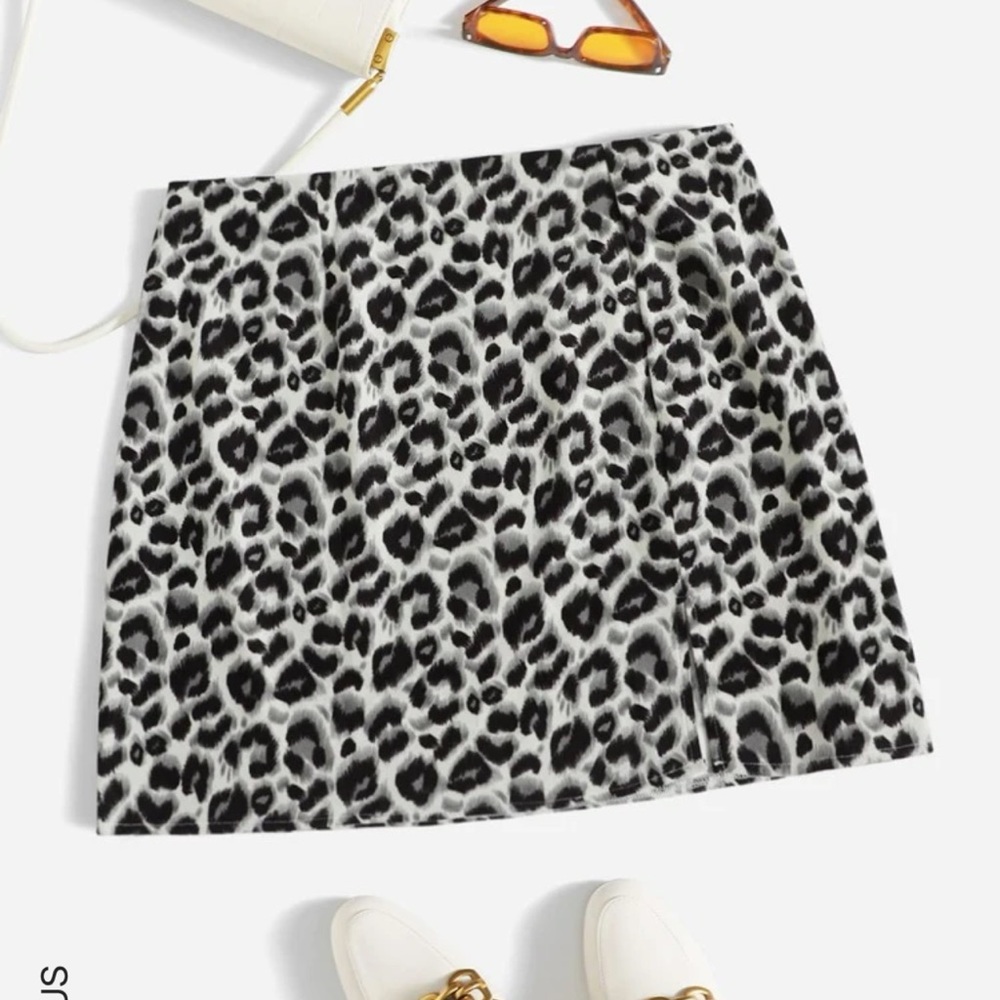 Plus Leopard Print Skirt